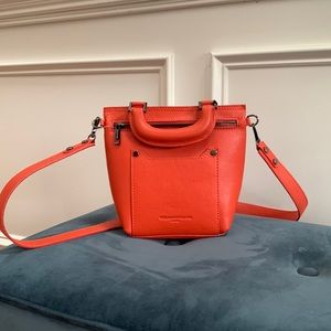 NWT Viola castellani purse Italian Leather cross body. Brand New, super cute!
